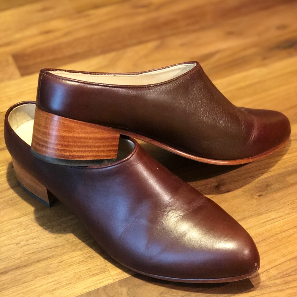 Nisolo Shoes || Sofia Mule in Brandy